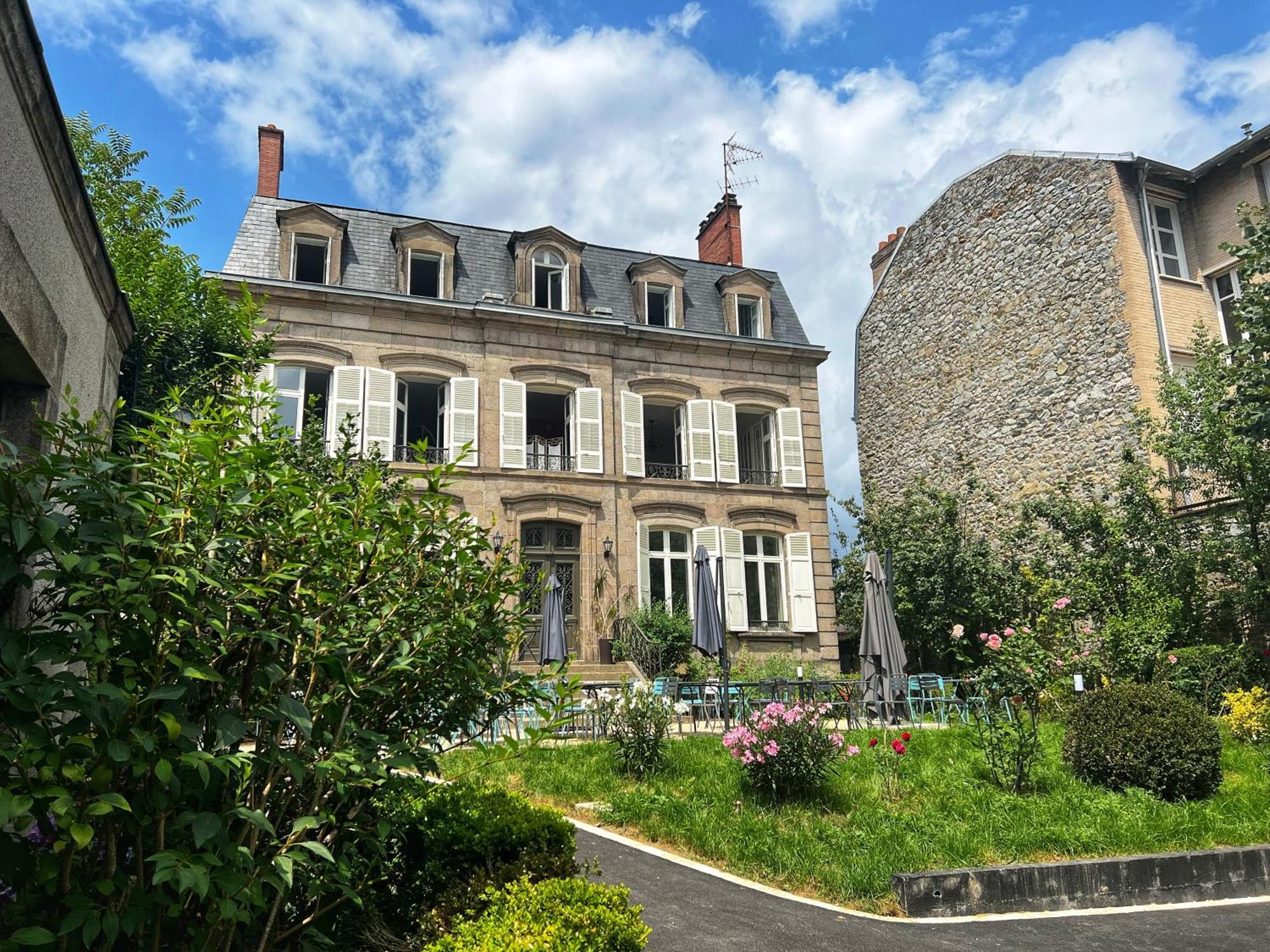 La Maison De Famille Лимож Экстерьер фото